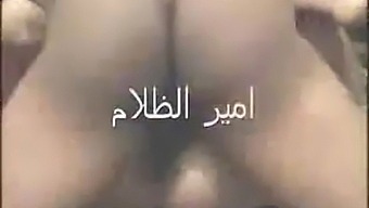 Arabské Krásky Si Užívají Lesbické Potěšení