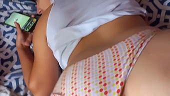 Lỗ Hậu Môn Của Tôi Đang Ở Trên Điện Thoại Với Một Người Chồng Đang Nứng Lồn Đang Đi Làm Và Cả Buổi Chiều Đã Dành Cho Tôi