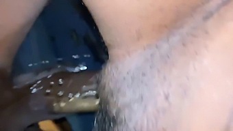 แม่รุ่นใหญ่ สนิทสนมกับเพื่อนลูกชาย ตอนไม่อยู่