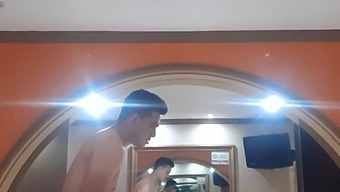 Các Bà Cô Nóng Bỏng: Băng Sex Tự Quay Thân Mật Với Người Đẹp Ngực Bự