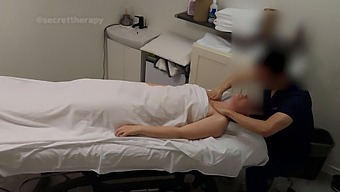 Замужняя Женщина Сера Кричит "Больше Нет" Во Время Страстной Встречи.